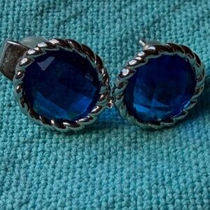 💙 EFFY BLUE STONE EARRINGS 💙 NWOT 💙
